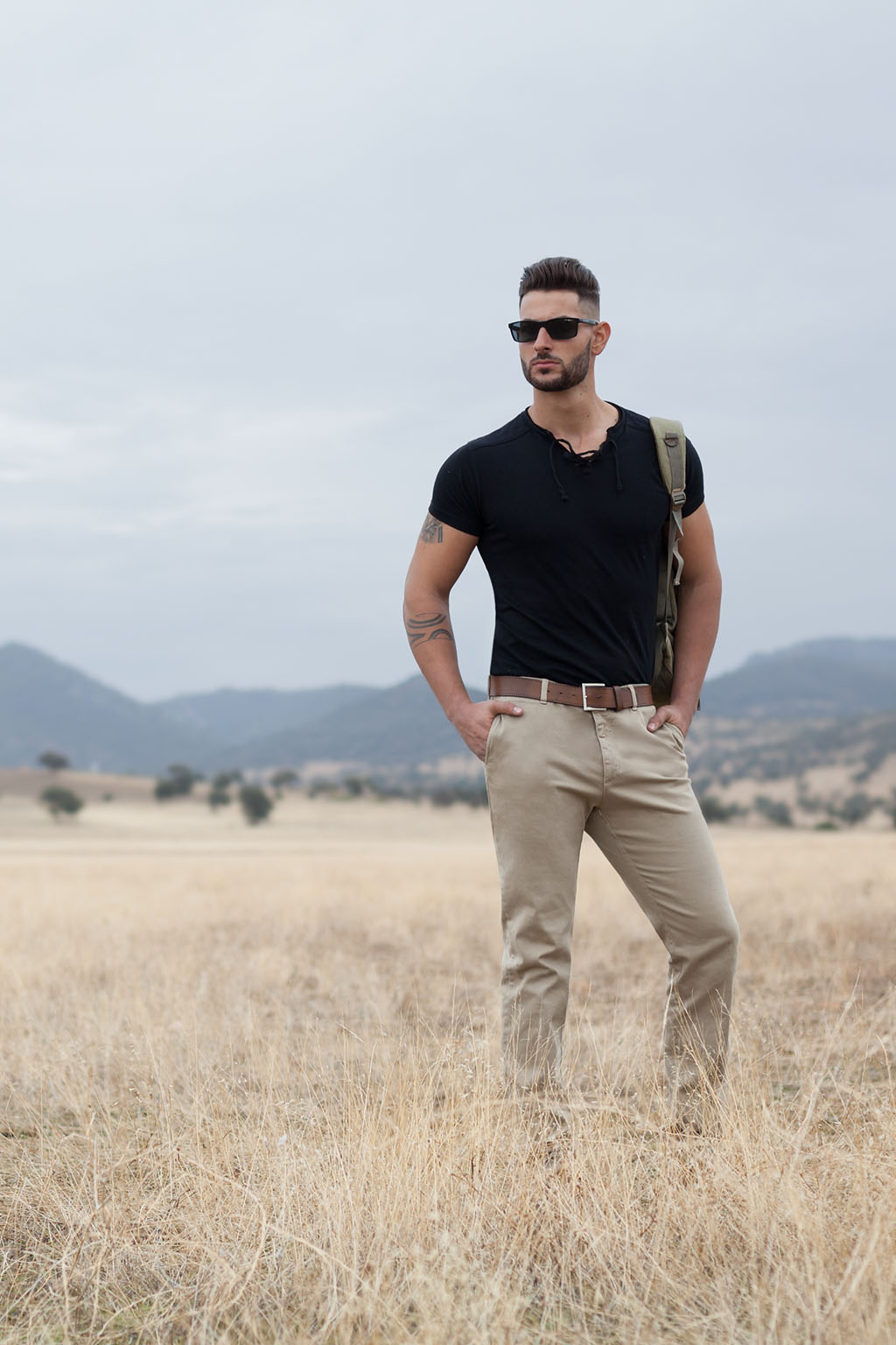 Pantalones chinos de calidad para hombre.