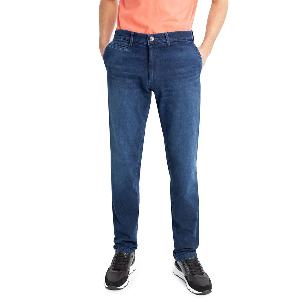 Pantalón de hombre TCH Casual Sport tipo chino tejido vaquero denim lavado azul oscuro de algodón, poliester con lycra SLIM fabricado en España.